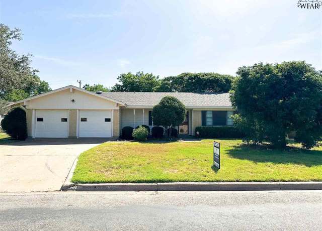 Property at 2603 Sunset Dr, Vernon, TX 76384, 3 beds, 2 baths
