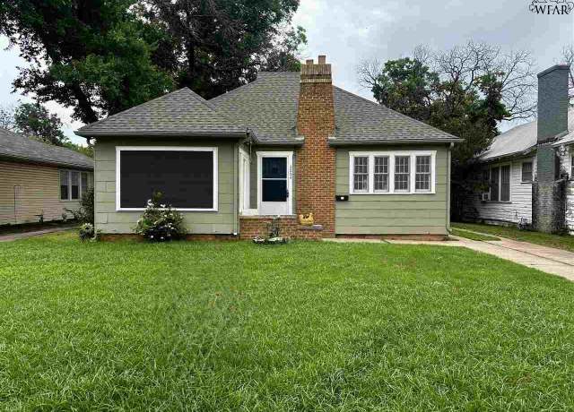 Property at 2004 Mcgregor Ave, Wichita Falls, TX 76301, 2 beds, 1 bath