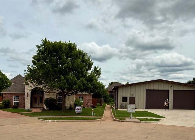 Property at 4 Shadow Ridge Ct, Wichita Falls, TX 76308, 4 beds, 0.5 baths