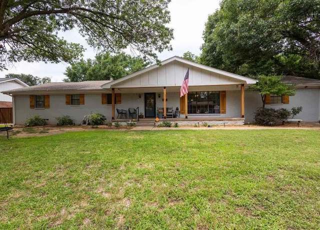 Property at 4414 Martinique St, Wichita Falls, TX 76308, 4 beds, 4 baths