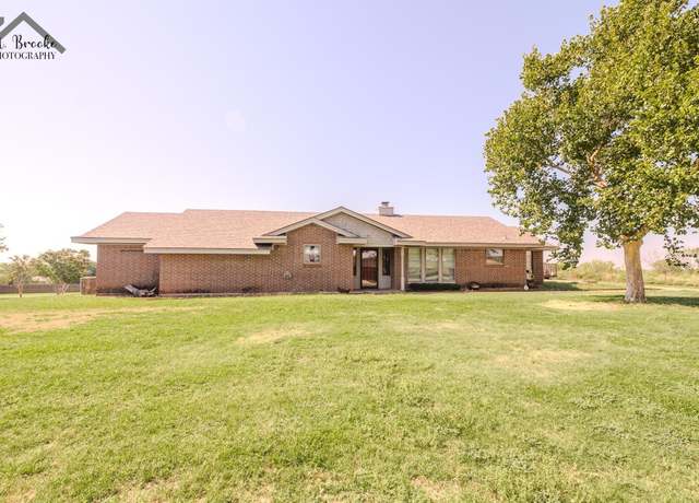 Property at 1611 Wagon Wheel St, Iowa Park, TX 76367, 3 beds, 2 baths