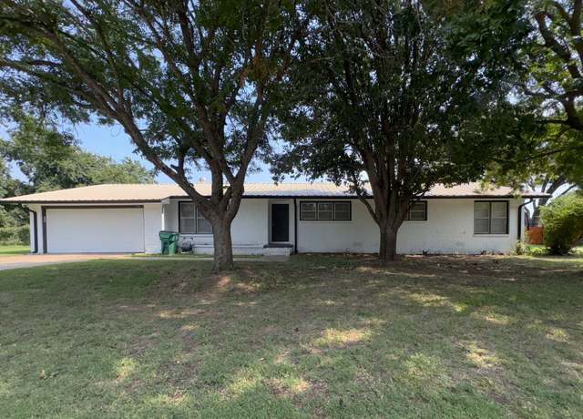 Property at 721 Maple St, Burkburnett, TX 76354, 4 beds, 2 baths