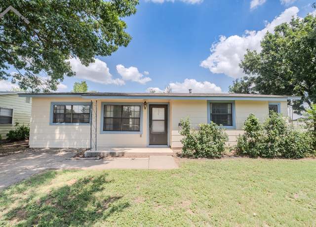 Property at 102 W Garden Dr, Iowa Park, TX 76367, 3 beds, 1 bath