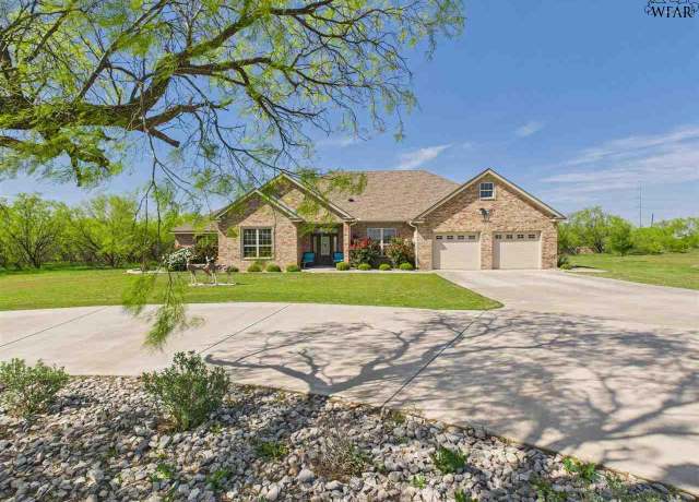 Property at 474 Country Rd, Wichita Falls, TX 76310, 4 beds, 3 baths