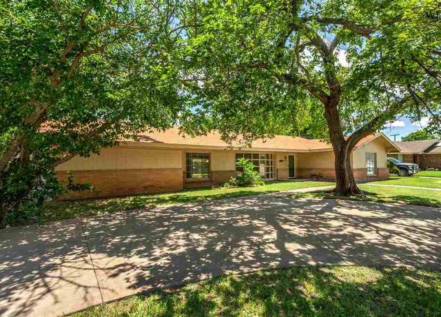 Property at 5001 Della Dr, Wichita Falls, TX 76302, 3 beds, 2 baths
