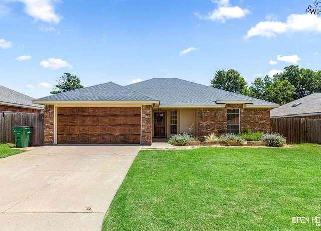 Property at 1203 Lisa Ln, Burkburnett, TX 76354, 3 beds, 2 baths