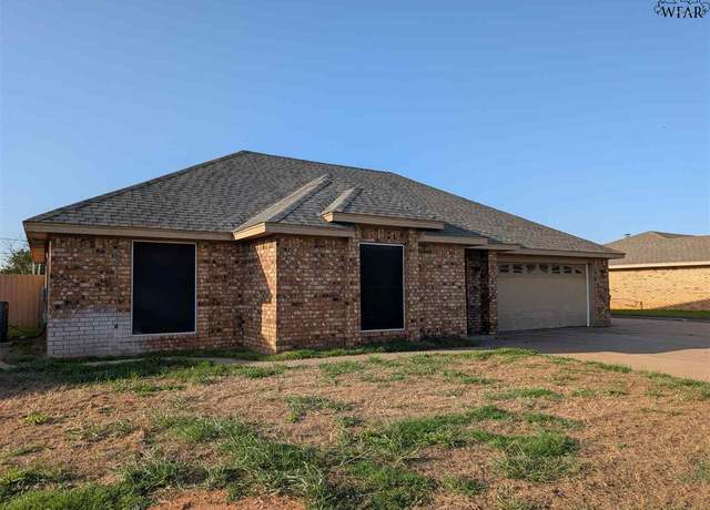 Property at 1319 Parliament St, Burkburnett, TX 76354, 3 beds, 2 baths