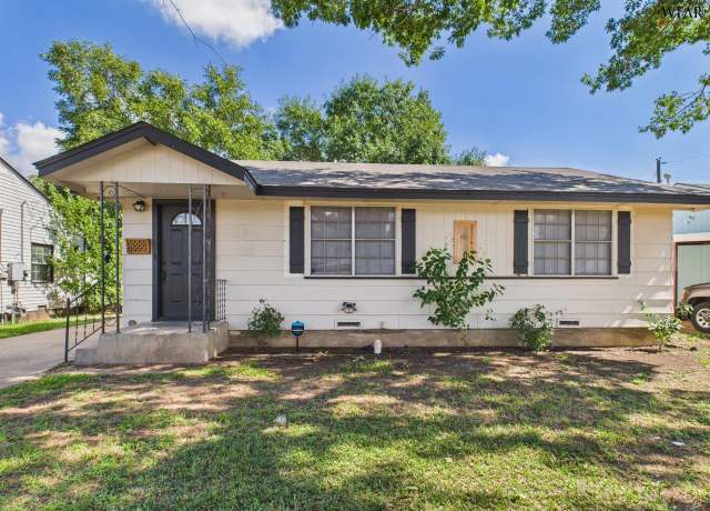 Property at 2920 Featherston Ave, Wichita Falls, TX 76308, 3 beds, 0.5 baths