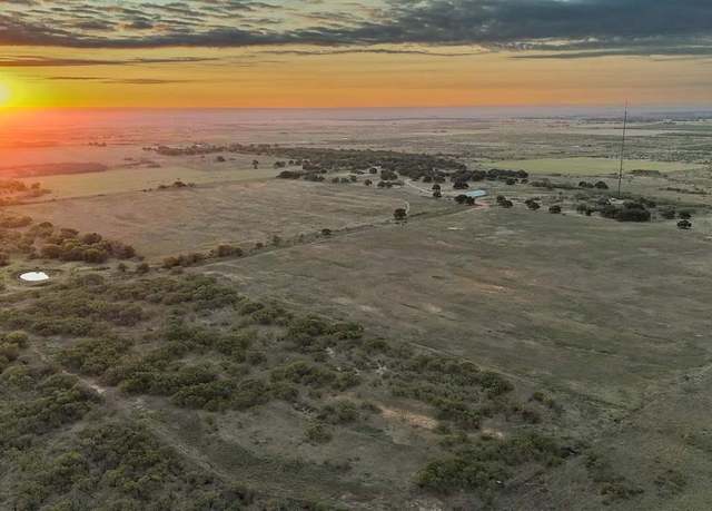 Property at 760 Land Rd, Henrietta, TX 76365