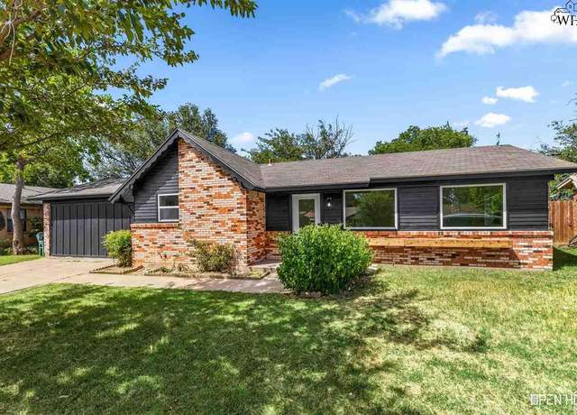 Property at 1008 Lincoln Dr, Iowa Park, TX 76368, 4 beds, 0.5 baths