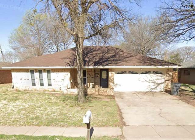 Property at 4810 Reginald Dr, Wichita Falls, TX 76308, 3 beds, 2 baths