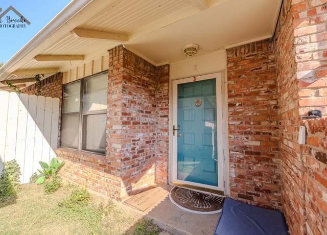 Property at 5 Court Capistrano Apt 3, Wichita Falls, TX 76310, 2 beds, 2 baths