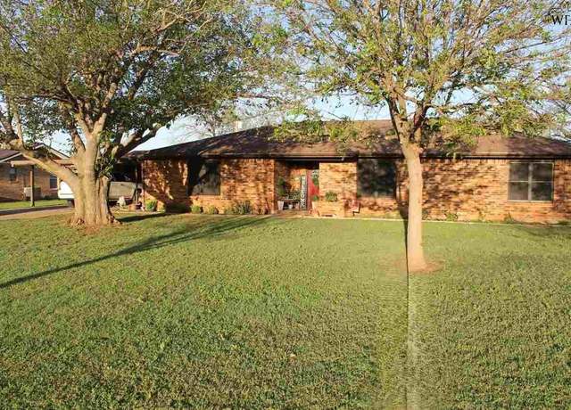 Property at 223 Wellington Ln, Wichita Falls, TX 76306, 3 beds, 2 baths