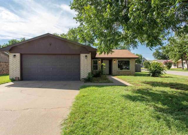 Property at 2700 Tampico Dr, Wichita Falls, TX 76306, 3 beds, 2 baths