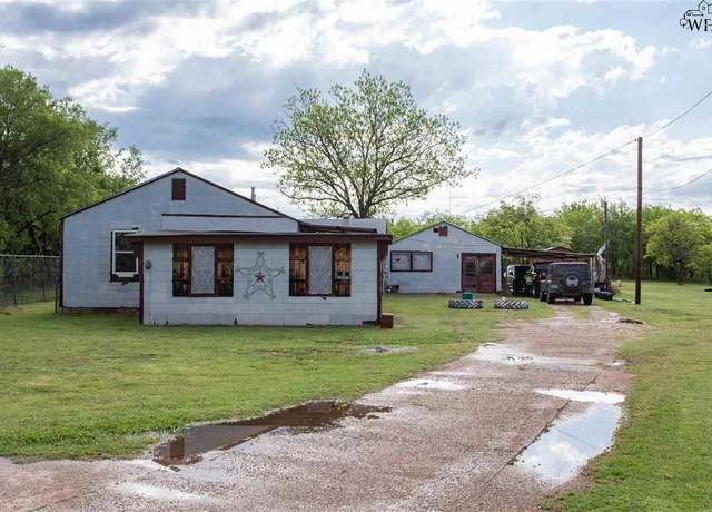 Property at 1103 Wellington Ln, Wichita Falls, TX 76305, 4 beds, 0.5 baths