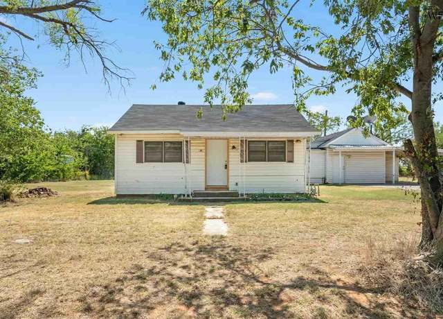 Property at 905 E Ruby Ave, Iowa Park, TX 76367, 2 beds, 1 bath