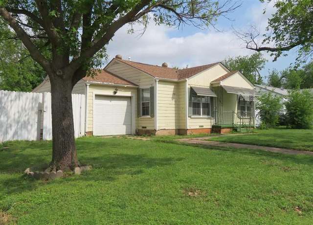 Property at 301 Rockwood Dr, Wichita Falls, TX 76301, 2 beds, 2 baths