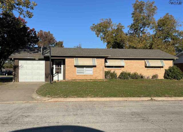Property at 1301 Eleanor St, Burkburnett, TX 76354, 4 beds, 0.5 baths
