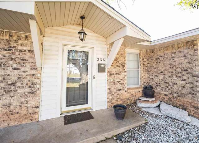 Property at 235 Glasgow Dr, Wichita Falls, TX 76302, 3 beds, 1 bath
