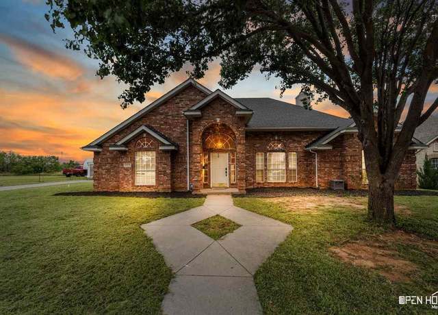 Property at 4 Canyon Bluff Ct, Wichita Falls, TX 76309, 4 beds, 3 baths