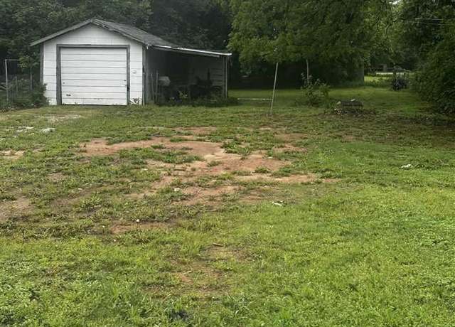 Property at 207 W Aldine St, Iowa Park, TX 76367
