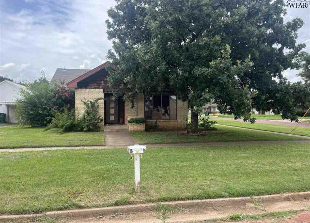 Property at 421 N Wichita, Electra, TX 76360, 1 bed, 1 bath