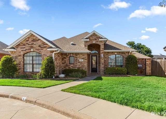 Property at 5 Villa Ct, Wichita Falls, TX 76308, 3 beds, 3 baths