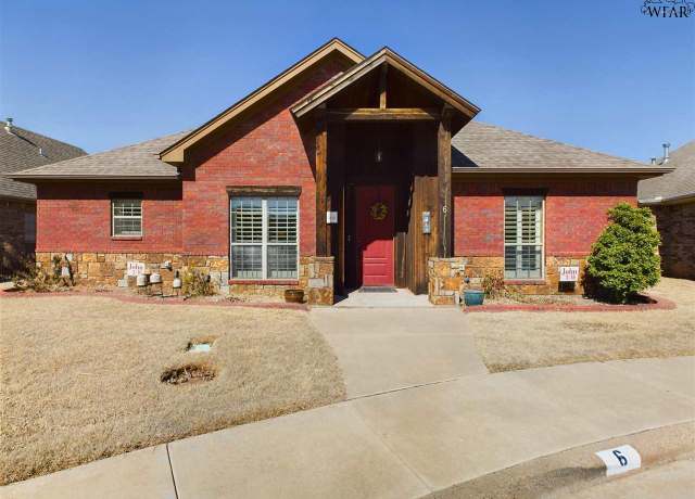 Property at 6 Villa Ct, Wichita Falls, TX 76308, 3 beds, 2 baths