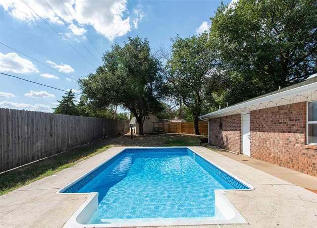 Property at 8 Chanute Cir, Wichita Falls, TX 76306, 4 beds, 3 baths