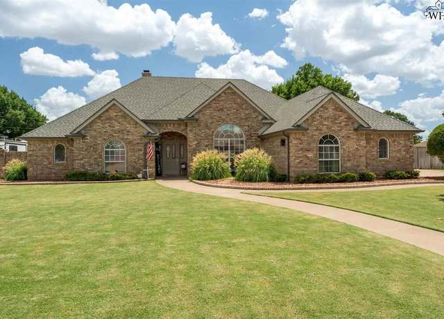 Property at 1106 Pheasant Ln, Burkburnett, TX 76354, 5 beds, 3 baths