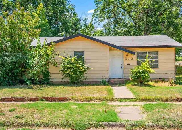 Property at 613 Juarez St, Wichita Falls, TX 76301, 3 beds, 1 bath