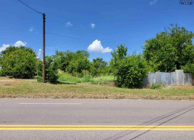 Property at 1960 Windthorst Rd, Wichita Falls, TX 76301