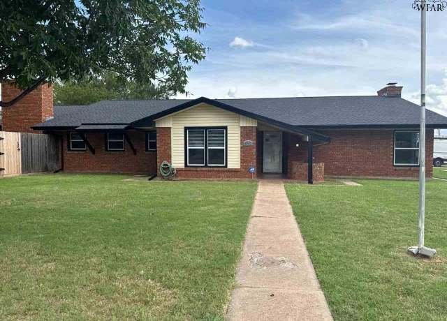 Property at 6713 Geronimo Dr Unit RV Parking + 2 Large Buil, Wichita Falls, TX 76310, 3 beds, 0.5 baths