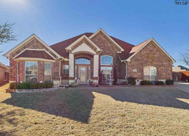 Property at 3 Sage Brush, Wichita Falls, TX 76310, 5 beds, 0.5 baths