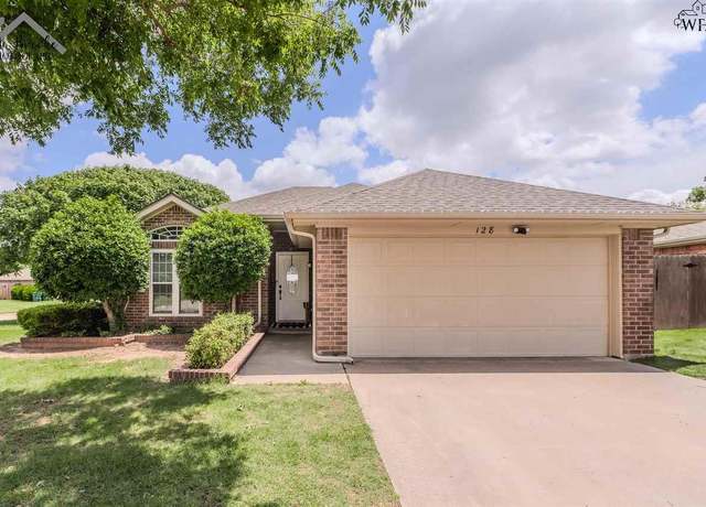 Property at 128 Garrett St, Burkburnett, TX 76354, 3 beds, 2 baths