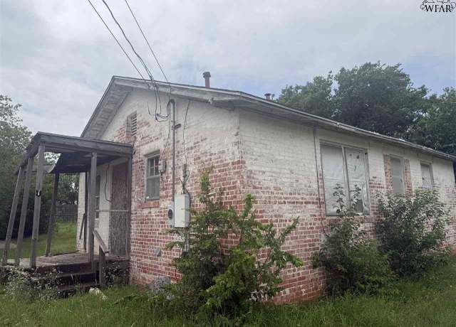 Property at 1051 E Wenonah Ave, Wichita Falls, TX 76309, 2 beds, 1 bath