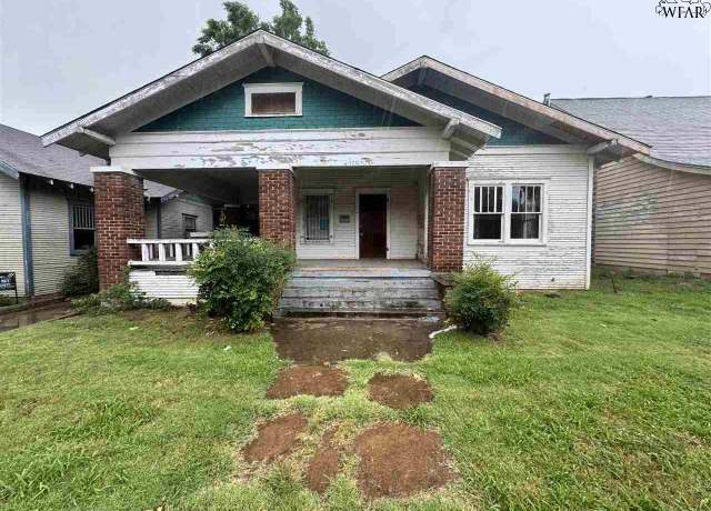 Property at 1711 8th St, Wichita Falls, TX 76301, 2 beds, 2 baths