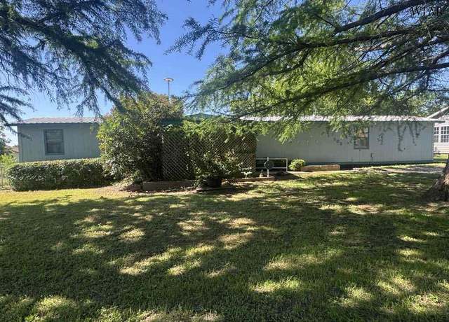 Property at 505 E Ruby Rd, Iowa Park, TX 76367, 2 beds, 2 baths