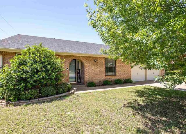 Property at 4925 Big Bend Dr, Wichita Falls, TX 76310, 3 beds, 2 baths