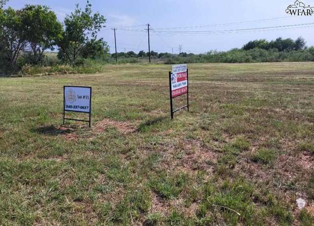 Property at 16 Loma Linda Dr, Electra, TX 76360