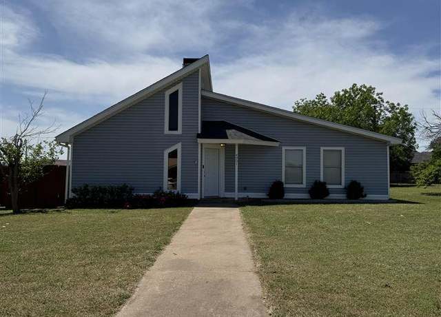 Property at 4301 Edgehill, Wichita Falls, TX 76306, 3 beds, 2 baths
