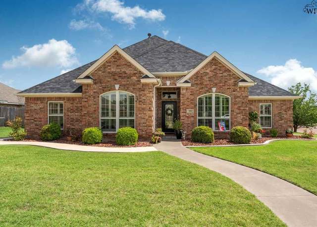 Property at 1 Roundrock Ct, Wichita Falls, TX 76310, 3 beds, 3 baths