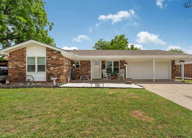 Property at 2303 Doris St, Wichita Falls, TX 76306, 3 beds, 2 baths