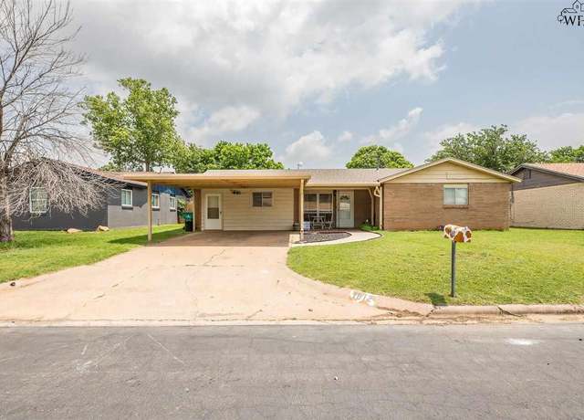 Property at 1012 W Louisa Ave, Iowa Park, TX 76367, 3 beds, 0.5 baths