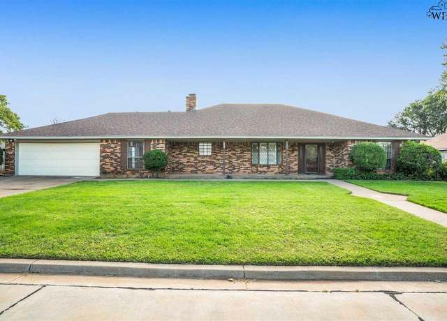 Property at 1436 Cherokee Cir, Burkburnett, TX 76354, 3 beds, 2 baths