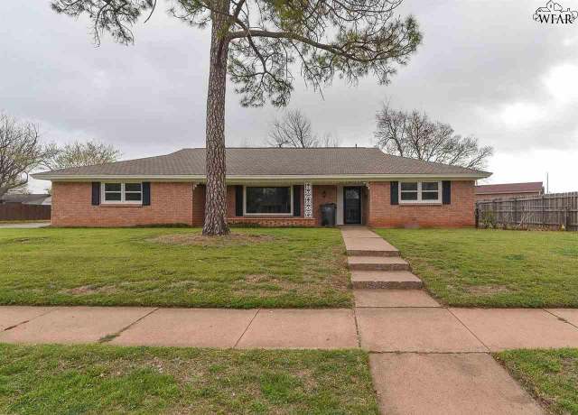 Property at 3001 Barrywood Dr, Wichita Falls, TX 76309, 5 beds, 0.5 baths