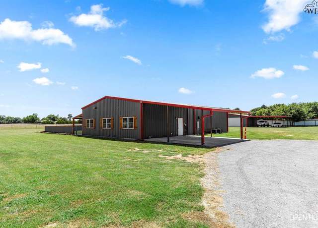 Property at 5000 Bismarck St, Vernon, TX 76384, 4 beds, 3 baths