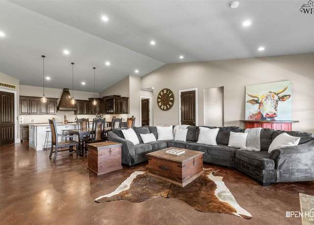 Property at 5000 Bismarck St, Vernon, TX 76384, 4 beds, 3 baths