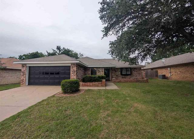 Property at 5132 Langford Ln, Wichita Falls, TX 76310, 3 beds, 2 baths
