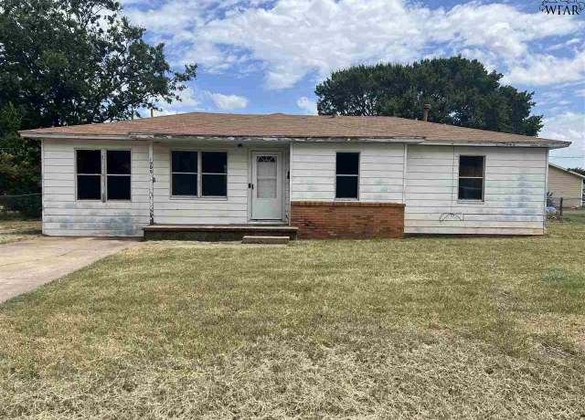 Property at 1009 Rosebud St, Burkburnett, TX 76354, 3 beds, 0.5 baths